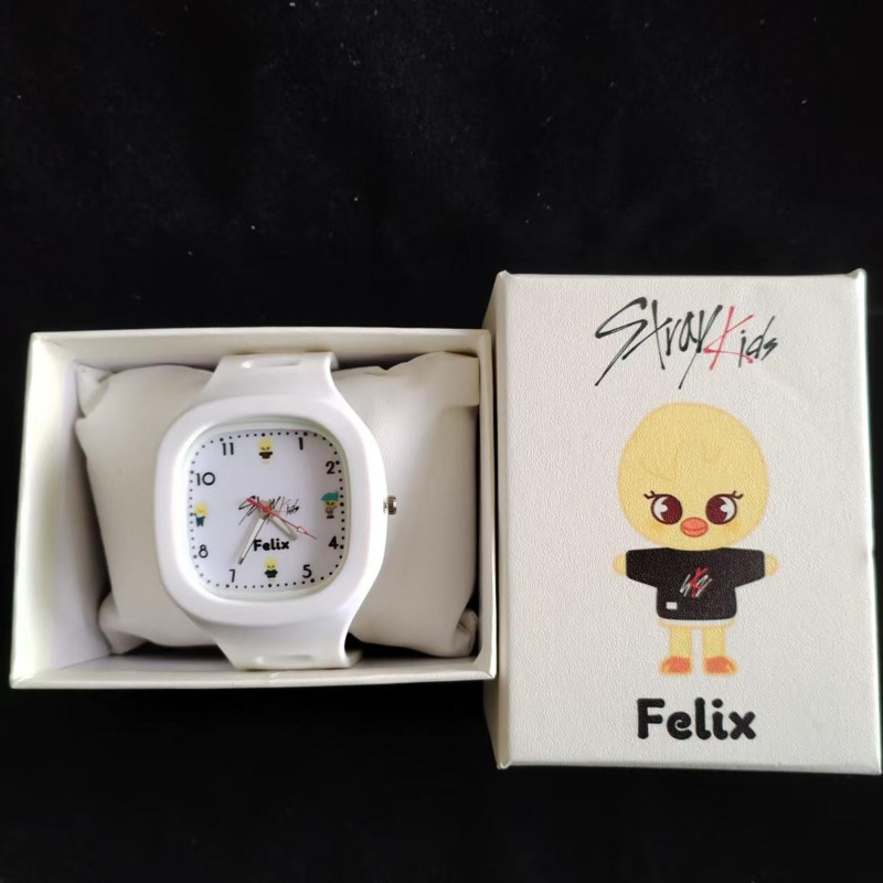 New Skzoo Stray Kids Anime Car – обзор и цена Accessories With Watch