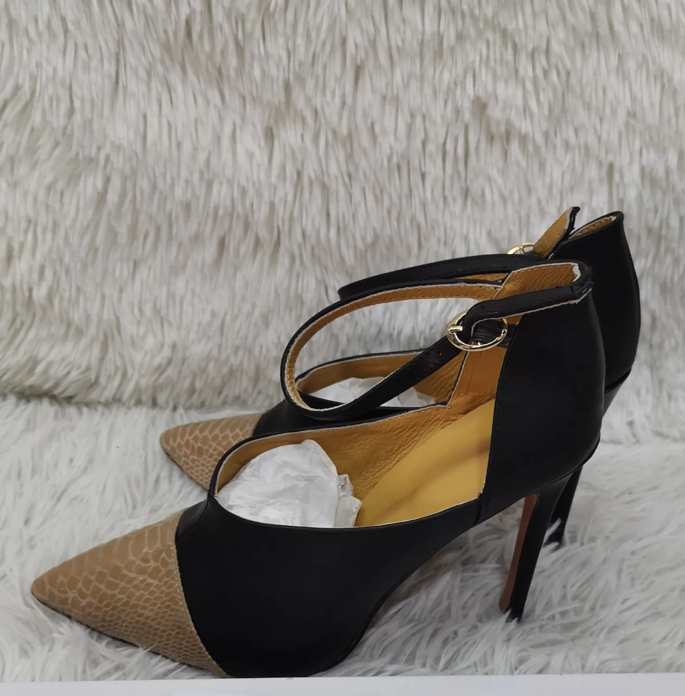 Sexy Patchwork Leather Pumps C – обзор и цена Leather Classic Strap